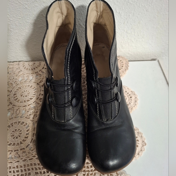 John Fluevog Operetta Giulia Booties Black Boots - Picture 8 of 16